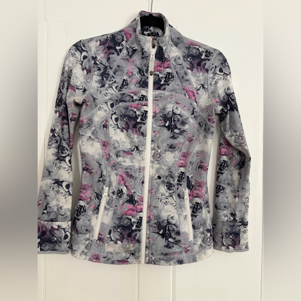 Lululemon ladies zip up jacket floral/pink/gray/white size 6